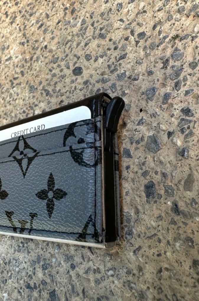 LV Monogram Giant Kartlık gri zemin, siyah cesaret İkonik lüks - Görsel 3