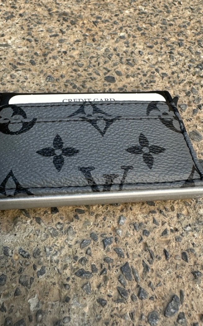 LV Monogram Giant Kartlık gri zemin, siyah cesaret İkonik lüks - Görsel 4