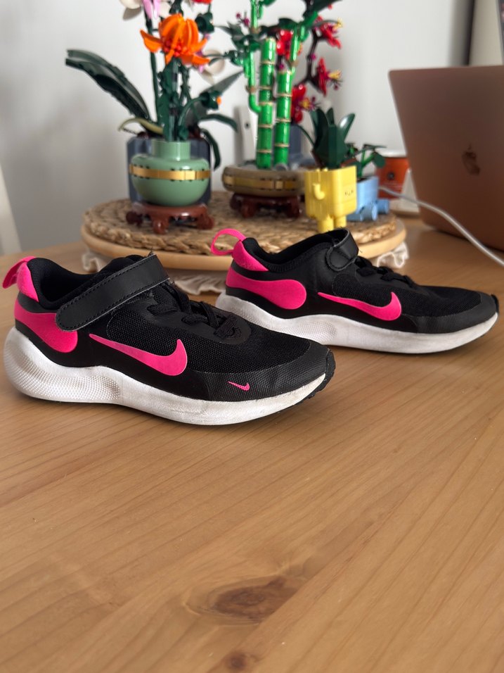 Kız Çocuk nike Siyah Spor Ayakkabı - Görsel 2