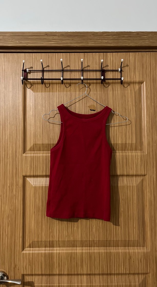 Kadın Kırmızı Kolsuz Dar Kesim Atlet - Görsel 2