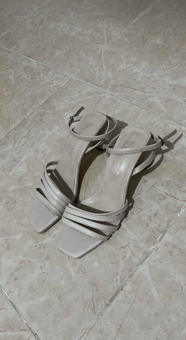 Bej Kadın Topuklu Minimalist Sandalet - Görsel 2