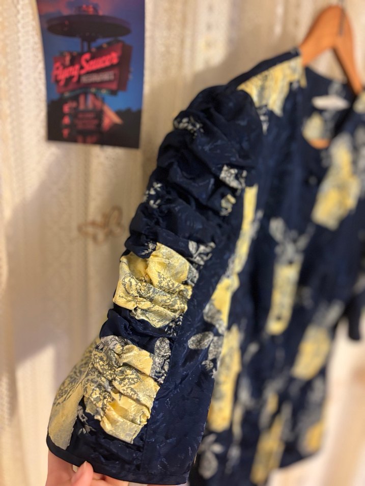 Sarı Çiçek Desenli Vintage Kadın Bluz - Görsel 5