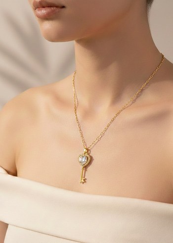 Altın Renkli Anahtar Kolye - Görsel 4