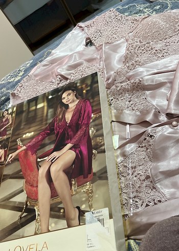 Bordo İşlemeli Mini Saten Gecelik - Görsel 7