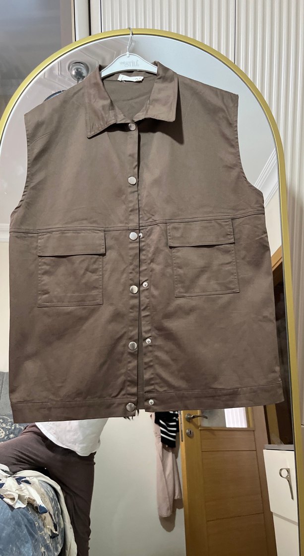 Düğmeli Kahverengi Kolsuz Midi Yelek - Görsel 2