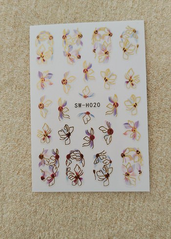 Renkli Çiçek Desenli Tırnak Süsü - Görsel 2