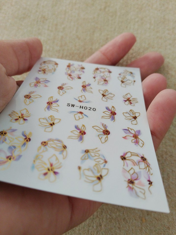 Renkli Çiçek Desenli Tırnak Süsü - Görsel 3