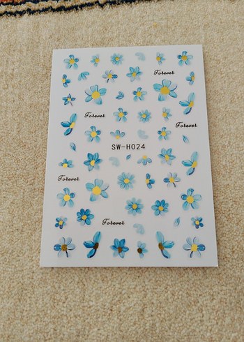 Pastel Mavi Çiçek Tırnak Süslemeleri - Görsel 2