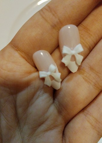 Beyaz Pastel Tırnak Süslemeleri - Görsel 4