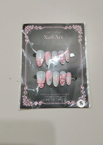 Pastel Pembe Çiçekli Tırnak Süsleri - Görsel 2