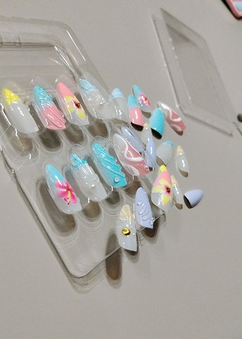 Pastel Çok Renkli Tırnak Süslemeleri - Görsel 4
