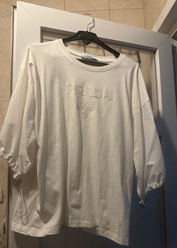 Beyaz Prada Baskılı Salaş Tişört - Görsel 2