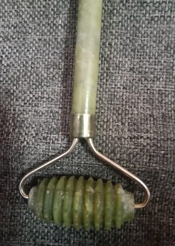 Yeşim Taşı Yüz Masaj Aleti - Görsel 2