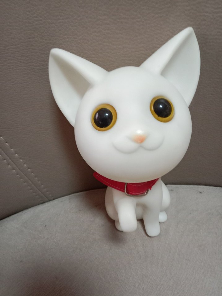 Beyaz Kedi Figürü Kırmızı Boyunluklu kumbara - Görsel 5