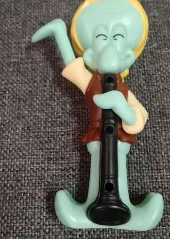 Turkuaz Pastel Figür Çalgı Çalan Karakter