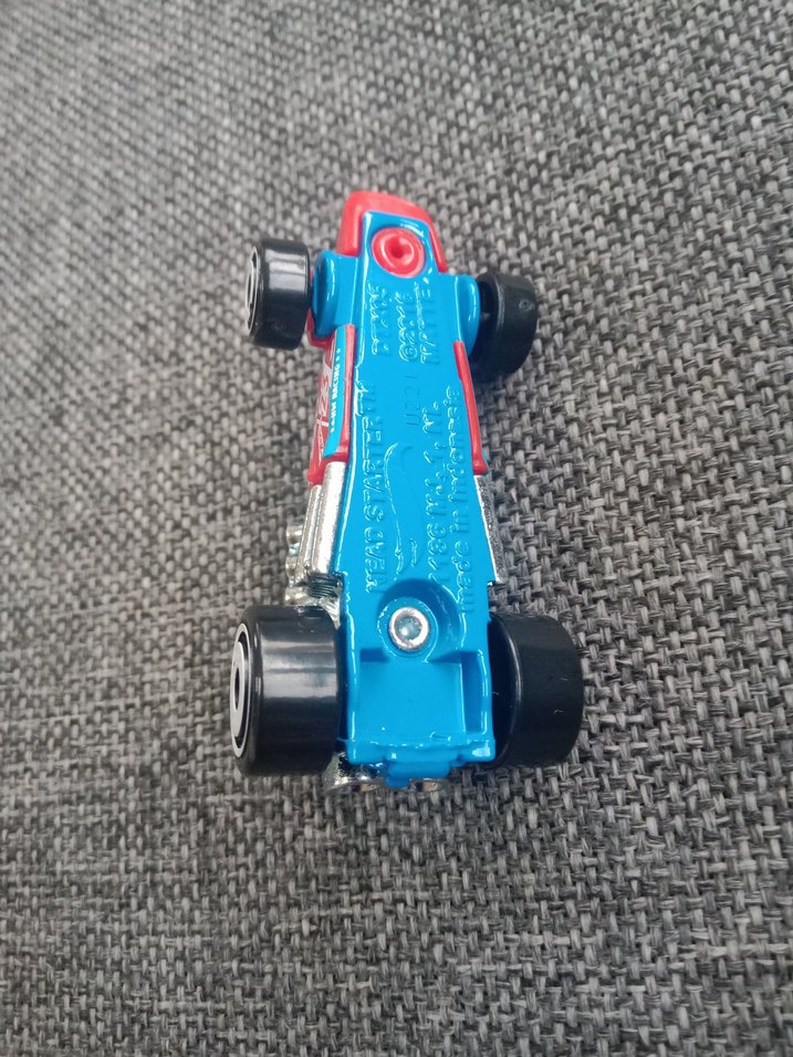 Renkli Mavi Oyuncak Araba - Görsel 4