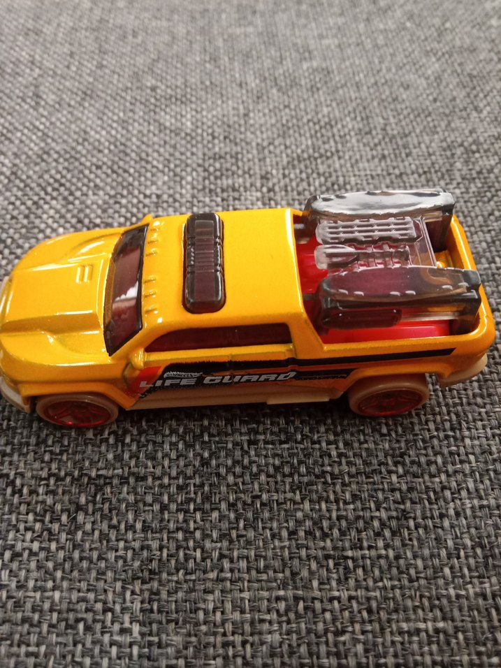 Sarı Renkli Oyuncak Araba Lifeguard Desenli - Görsel 4