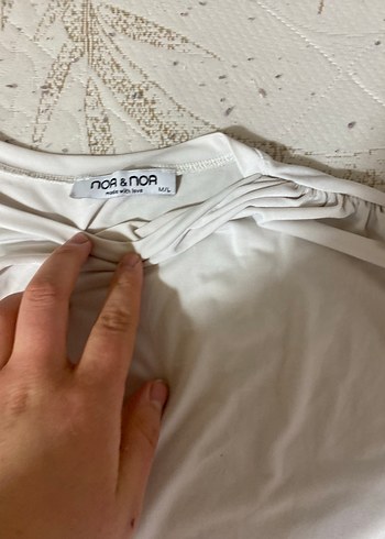 Kısa Kollu, Drapeli Beyaz Kadın Tişört - Görsel 2