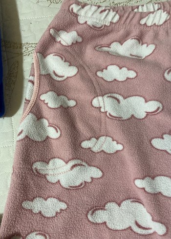 Kız Çocuk Pembe Bulut Desenli Polar Pijama Takımı - Görsel 4