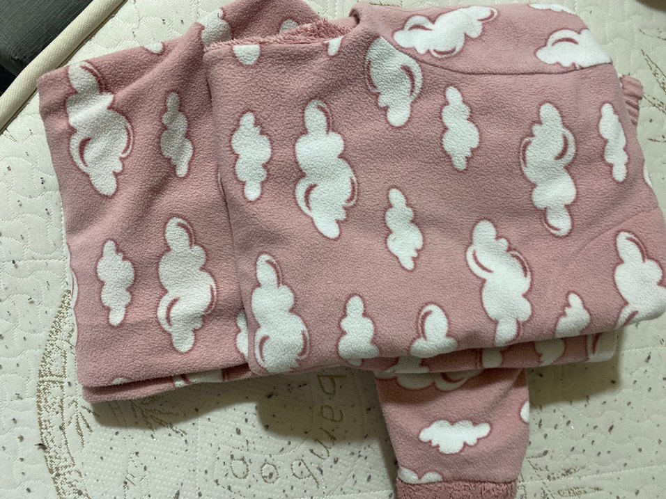 Kız Çocuk Pembe Bulut Desenli Polar Pijama Takımı - Görsel 3