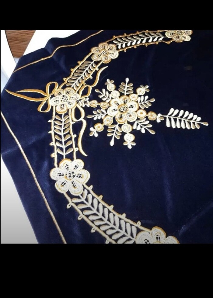 Maras isi tel sirma masa ortusu kadife - Görsel 2