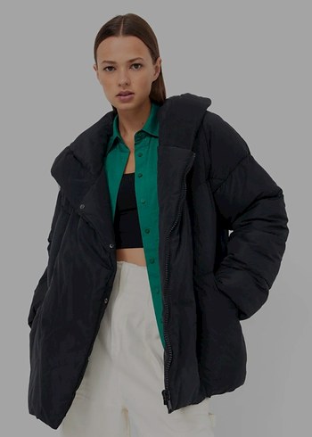 Siyah Kapüşonlu Kadın Puff Mont - Görsel 2