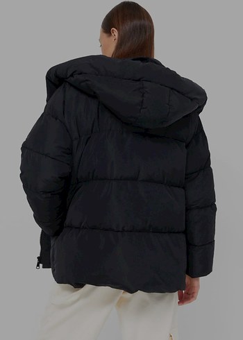 Siyah Kapüşonlu Kadın Puff Mont - Görsel 3