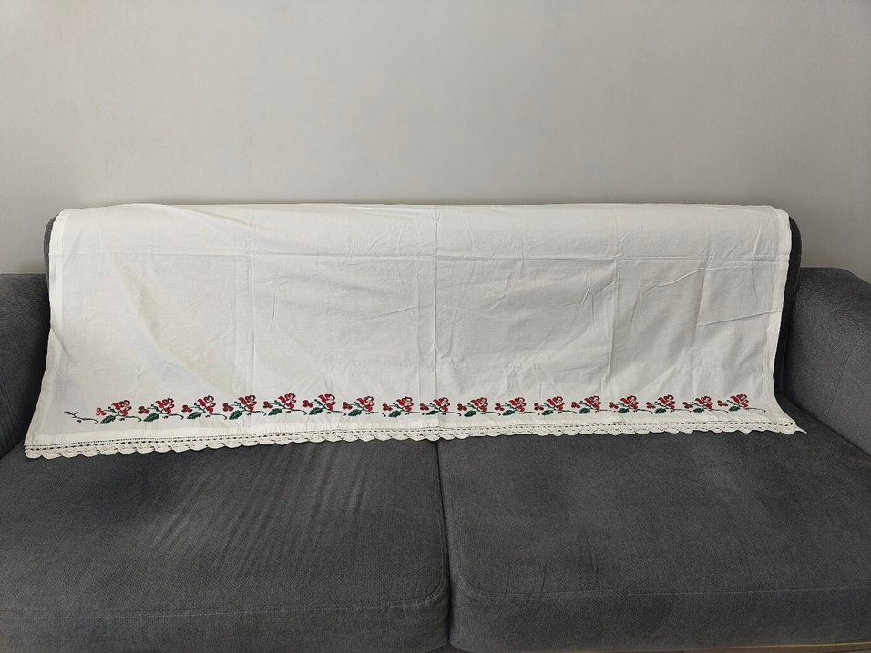 Nakışlı Beyaz Masa Örtüsü - Görsel 3