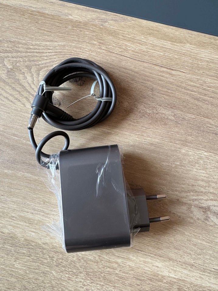 Dyson v15 şarj cihazı hiç kullanılmadı - Görsel 2