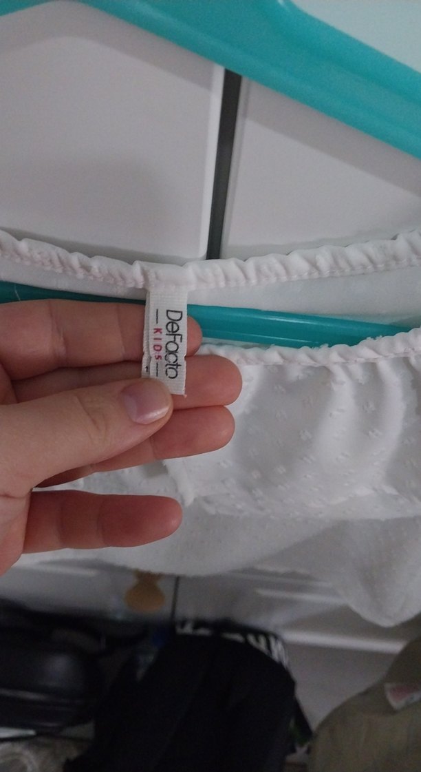 Kız Çocuk Fırfırlı Beyaz Pamuk Bluz - Görsel 2