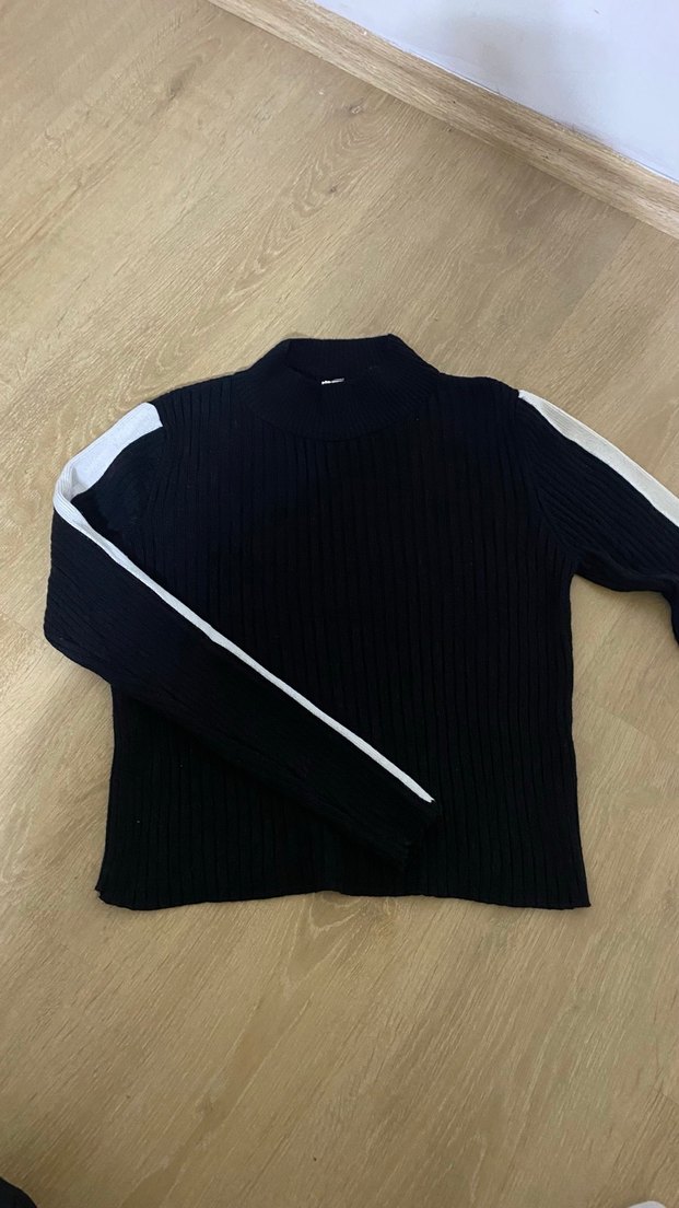 Siyah Yarım Boğazlı Triko Kadın Kazak - Görsel 2