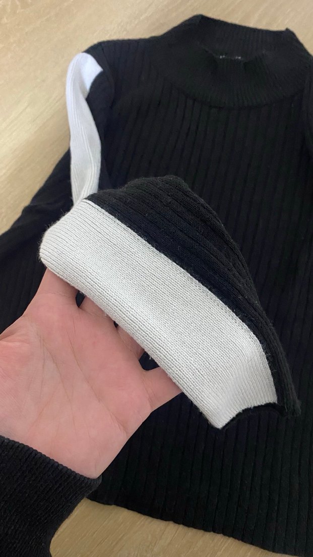 Siyah Yarım Boğazlı Triko Kadın Kazak - Görsel 3