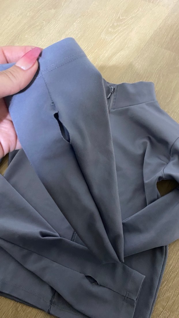 Spor vücuda tam oturan parmak geçirmeli body - Görsel 5