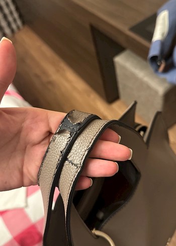 Calvin Klein Bej Deri Püsküllü Kadın Çanta - Görsel 4