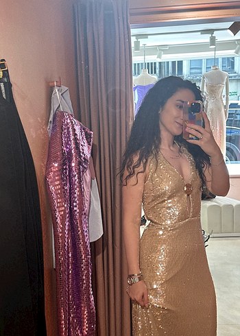 Parlak Altın Payetli Uzun Abiye Elbise - Görsel 3