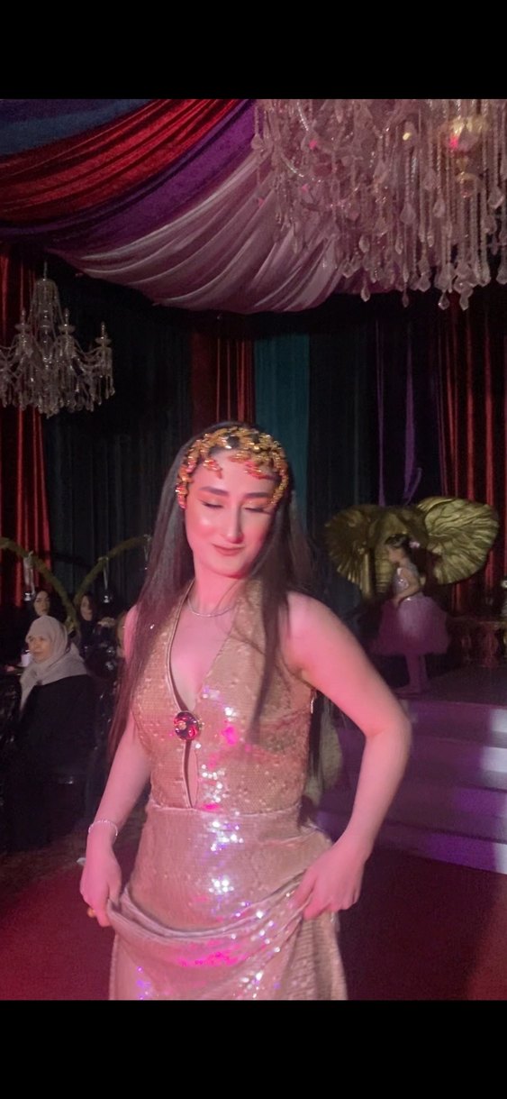 Parlak Altın Payetli Uzun Abiye Elbise - Görsel 5