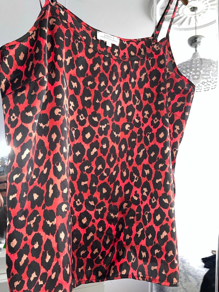 Kırmızı Yılan Desenli İp Askılı Bluz - Görsel 3