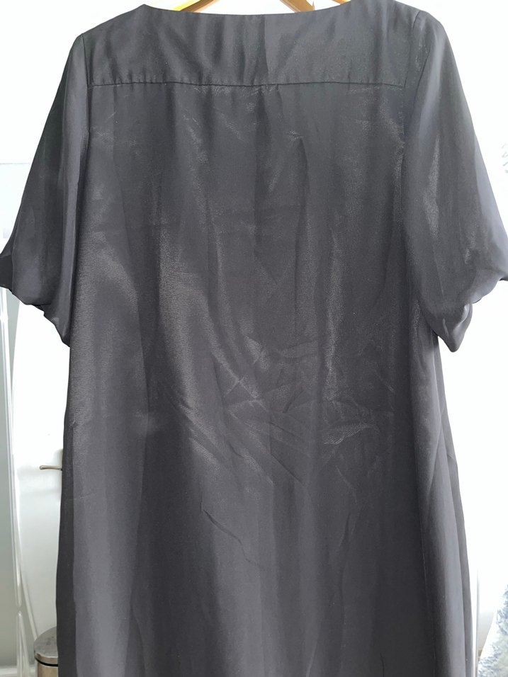 Siyah V Yakalı Salaş Elbise - Görsel 4