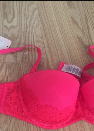 La senza sutyen