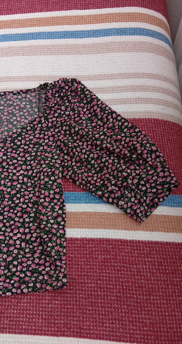 Çiçek Desenli V Yaka Uzun Kollu Kadın Bluz - Görsel 3