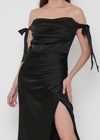 Askılı Siyah Uzun Drapeli saten Abiye Elbise - Görsel 3