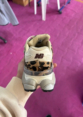 Kahverengi Leopar Desenli Spor Ayakkabı - Görsel 3