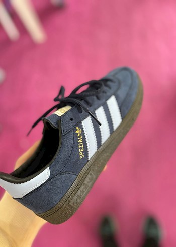 Adidas 38