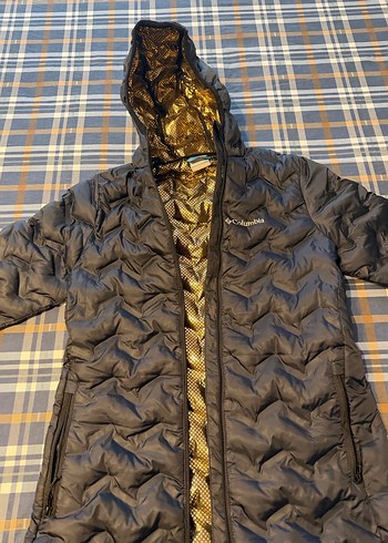 Siyah Kapüşonlu Uzun Kadın Kışlık Mont - Görsel 2