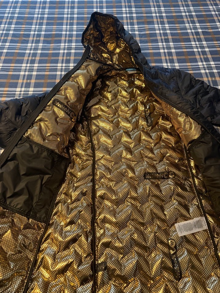 Siyah Kapüşonlu Uzun Kadın Kışlık Mont - Görsel 3