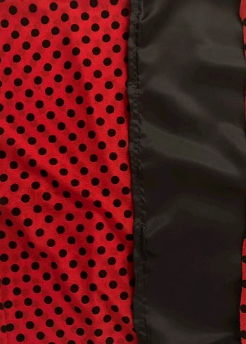 Kırmızı Puantiyeli Fularlı Kadın Üst - Görsel 4