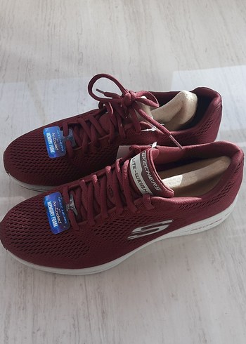 Bordo Skechers Hafif Spor Ayakkabı - Görsel 2