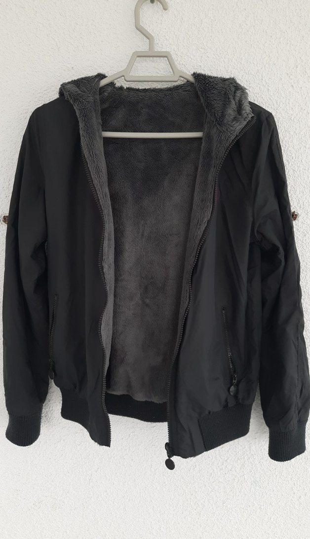 Kapüşonlu Siyah Fermuarlı Kadın Ceket - Görsel 2
