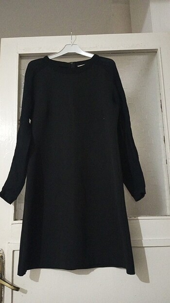 Siyah arka boyundan fermuar detaylı  - Görsel 2