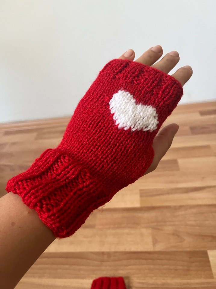 Kırmızı Örgü Kadın Eldivenleri - Görsel 2